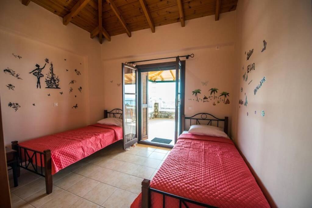 Kelly'S Villa In Stoupa Neokhorion  Exterior photo