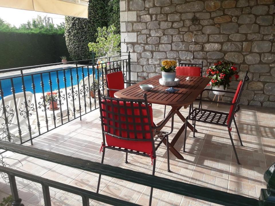 Kelly'S Villa In Stoupa Neokhorion  Exterior photo